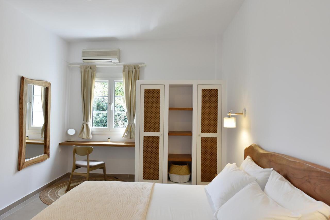 Giourgas Studios & Apartments Provatas Extérieur photo