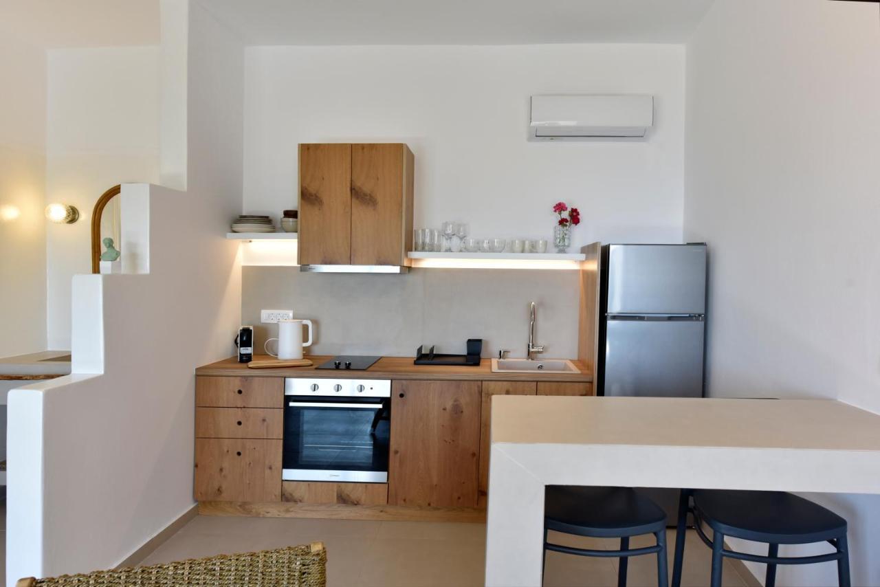 Giourgas Studios & Apartments Provatas Extérieur photo