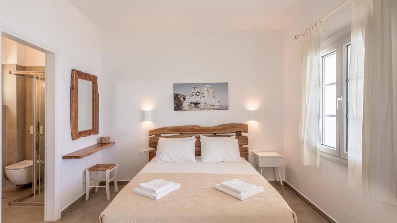 Giourgas Studios & Apartments Provatas Extérieur photo