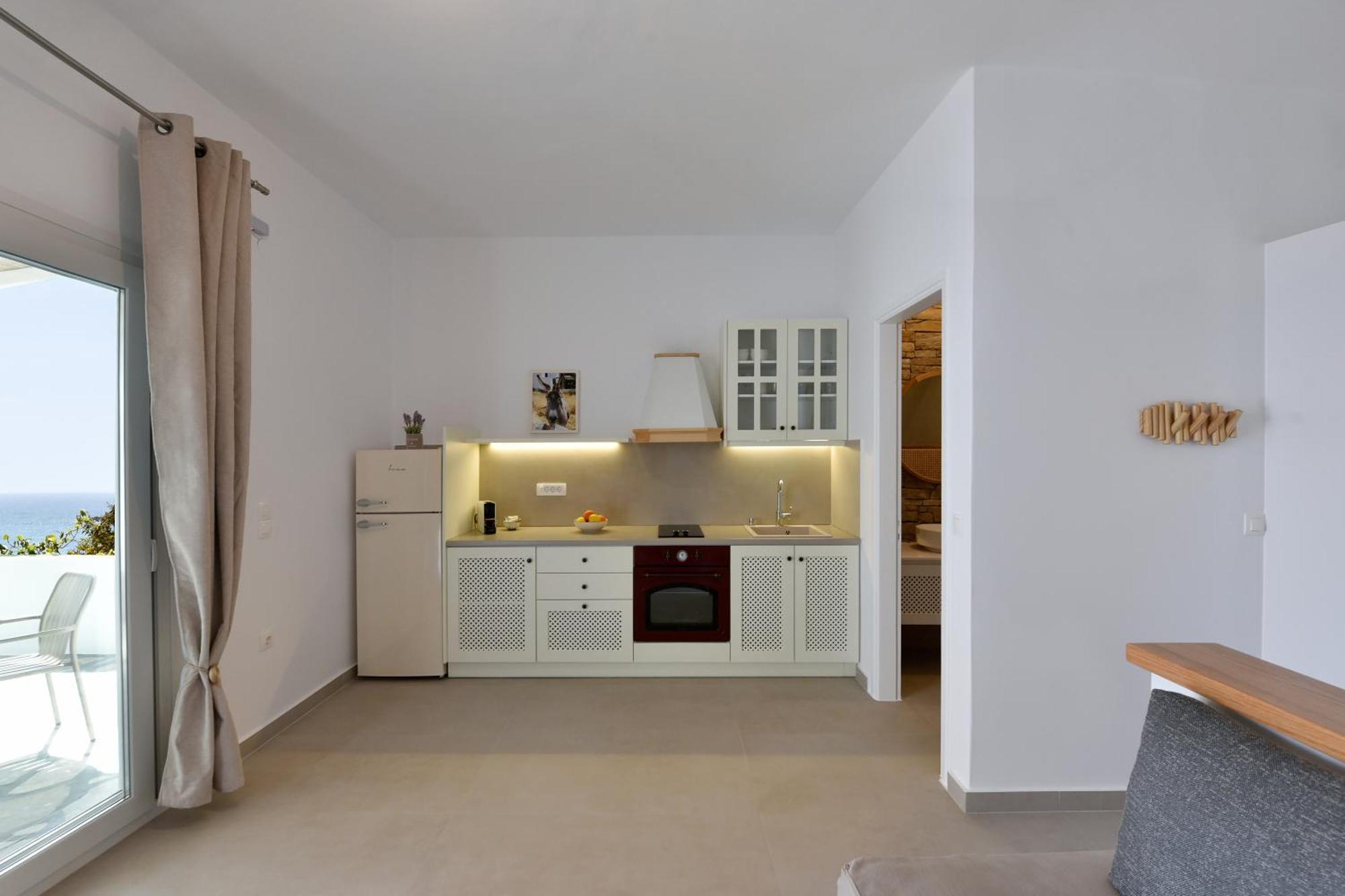 Giourgas Studios & Apartments Provatas Extérieur photo